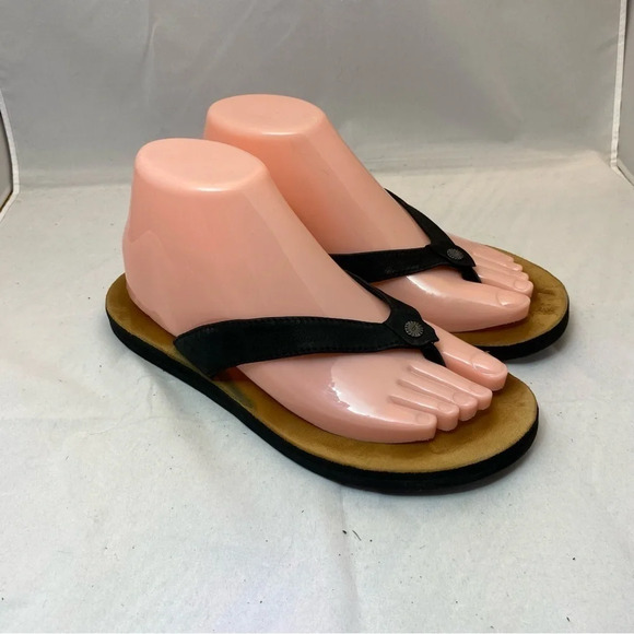UGG Tawney Flip Flops Thong Sandals Black Women's Size 7 - Picture 1 of 6